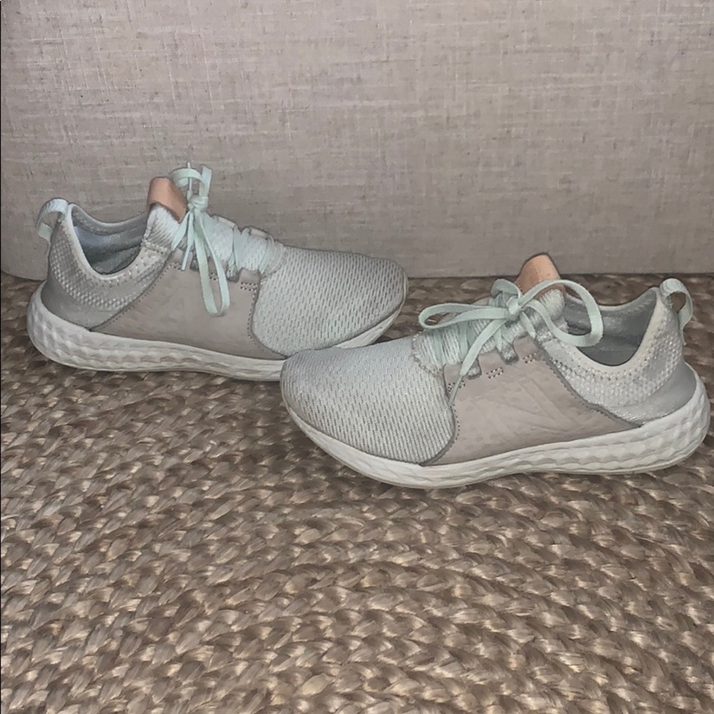 New Balance Tennis Shoes